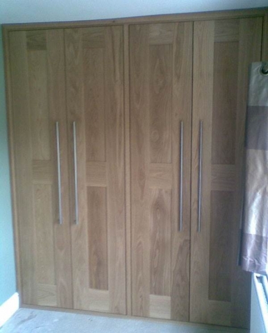 Fully fitted wardrobe