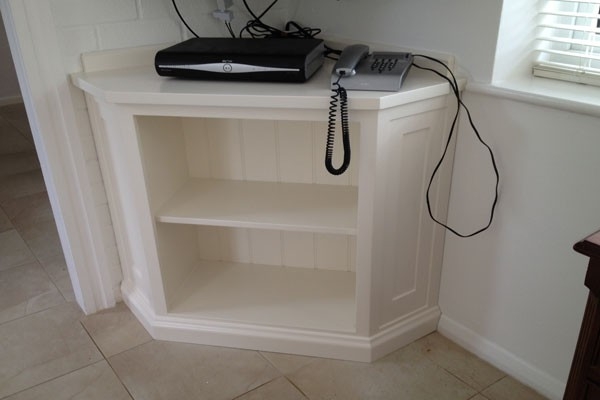 Kitchen corner bookcase
