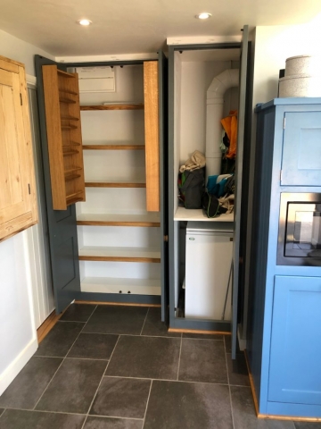 Larder unit